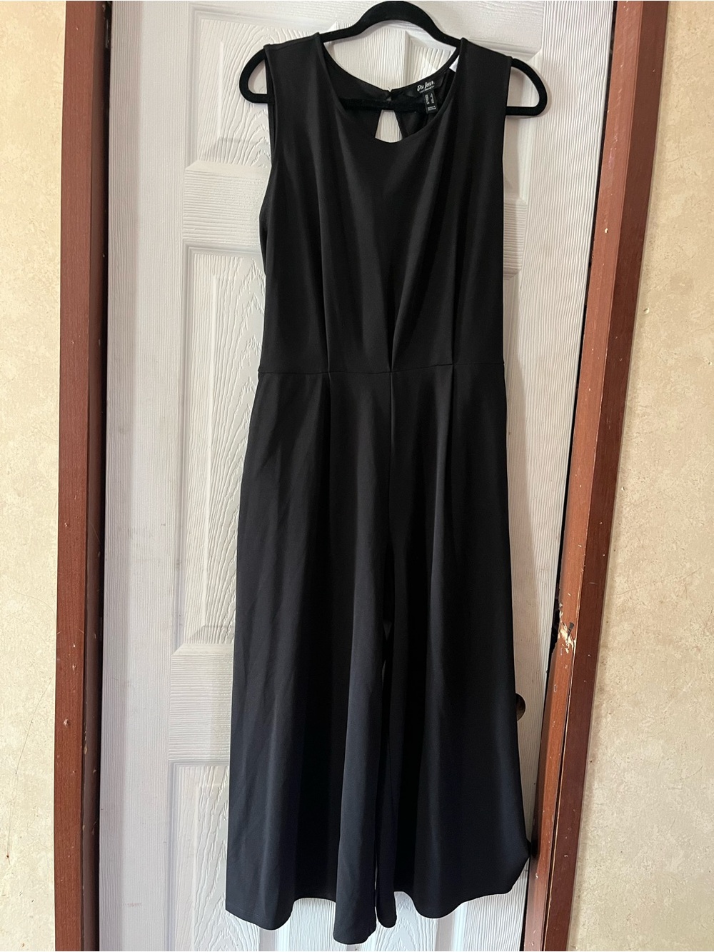 Du Jour Black Sleeveless Wide Leg Cropped Jumpsuit Size L